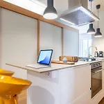 Orca Flexyrent Ac Apartment *